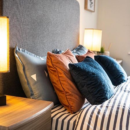 ✪ Leisure/Business ✪ 1 Bedroom Apt , Free Parking Σουόνσι Εξωτερικό φωτογραφία